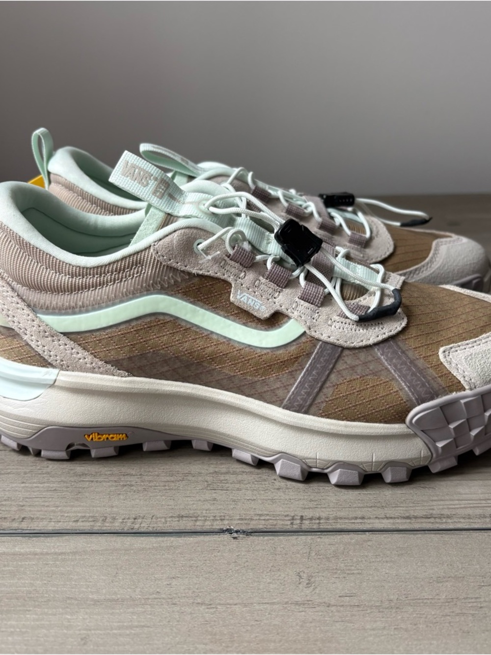 Vans Crosspath XC Low Top MTE Hiking Trail Shoe Womens Size 8.0 Green